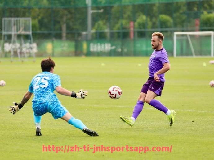 金年会app-大连一方足球队在中超的赛季表现全览